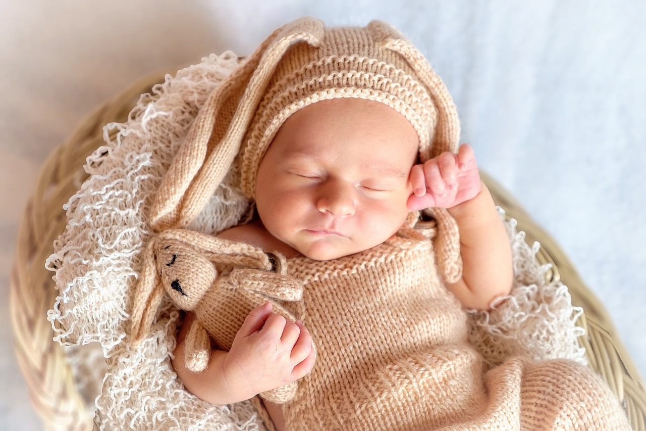 Pourquoi le bébé ne dort-il pas et comment l'aider à s'endormir ?